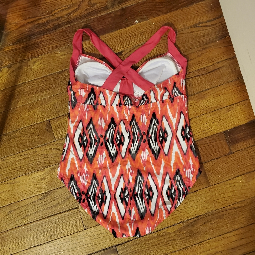 Diamond Pattern One Piece Swimsuit - Picture 4 of 4